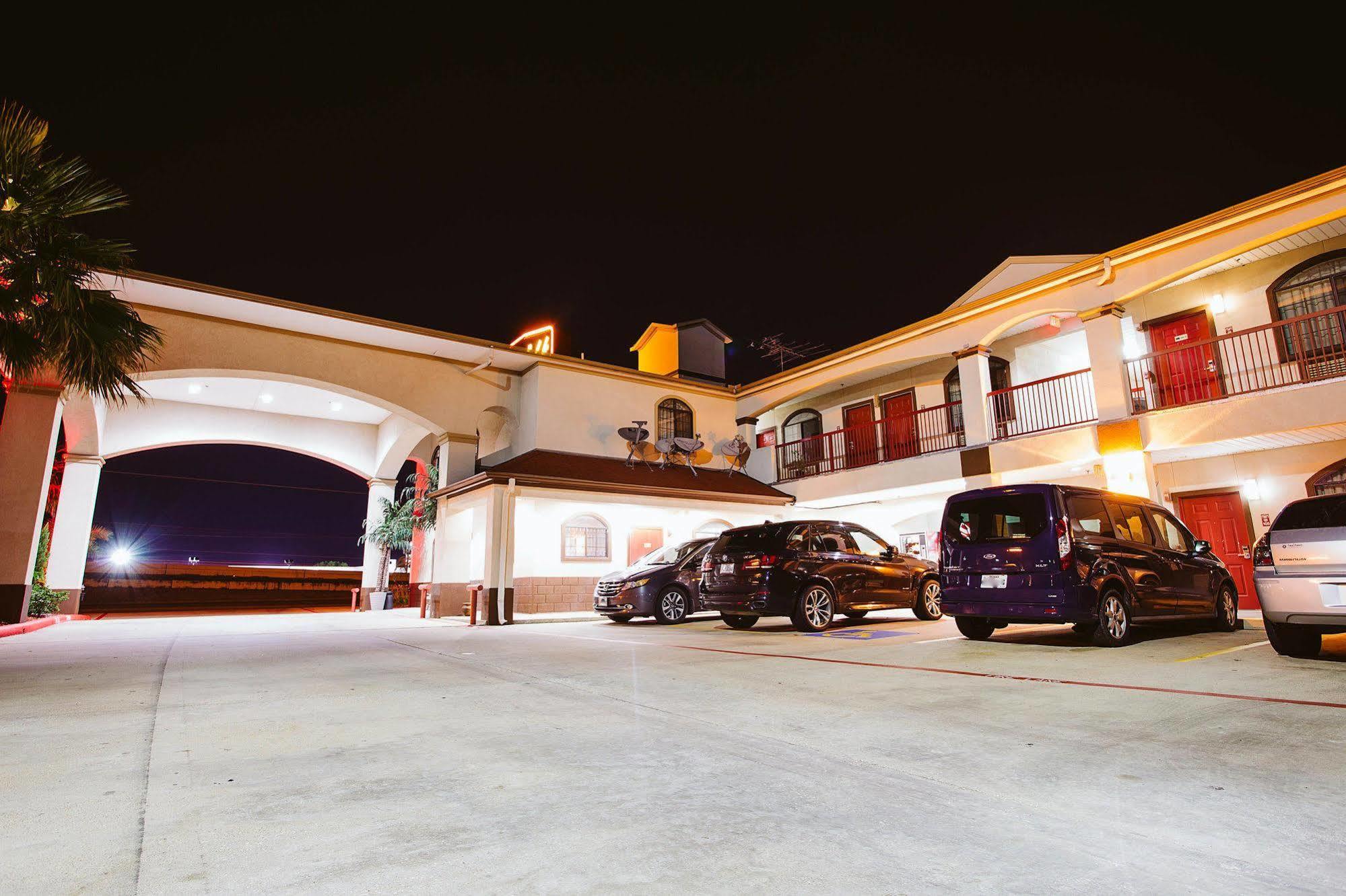 Palace Inn - Baytown I-10 Exterior photo